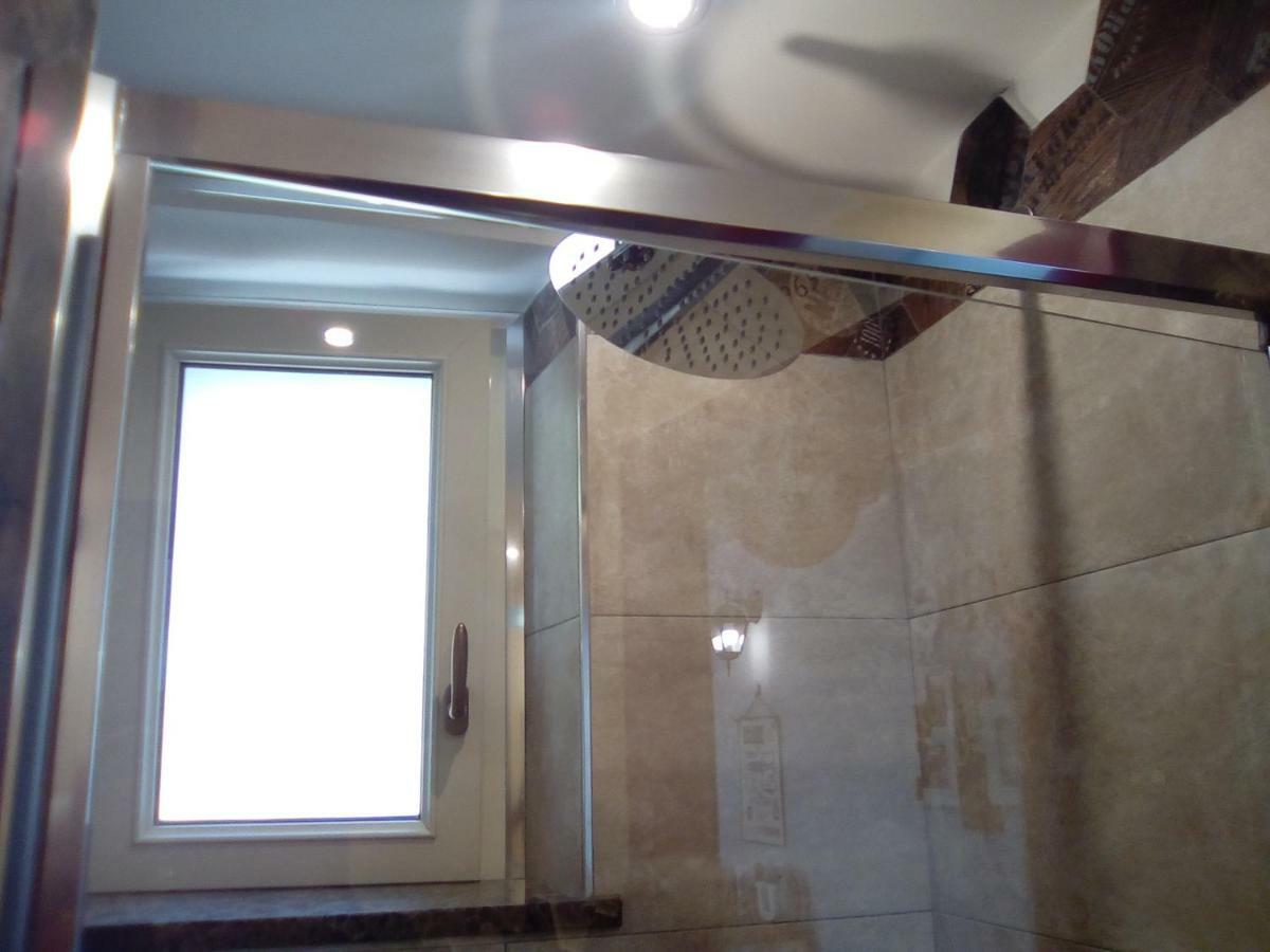 Apartamento Contrada casa vacanze Vado Ligure Exterior foto